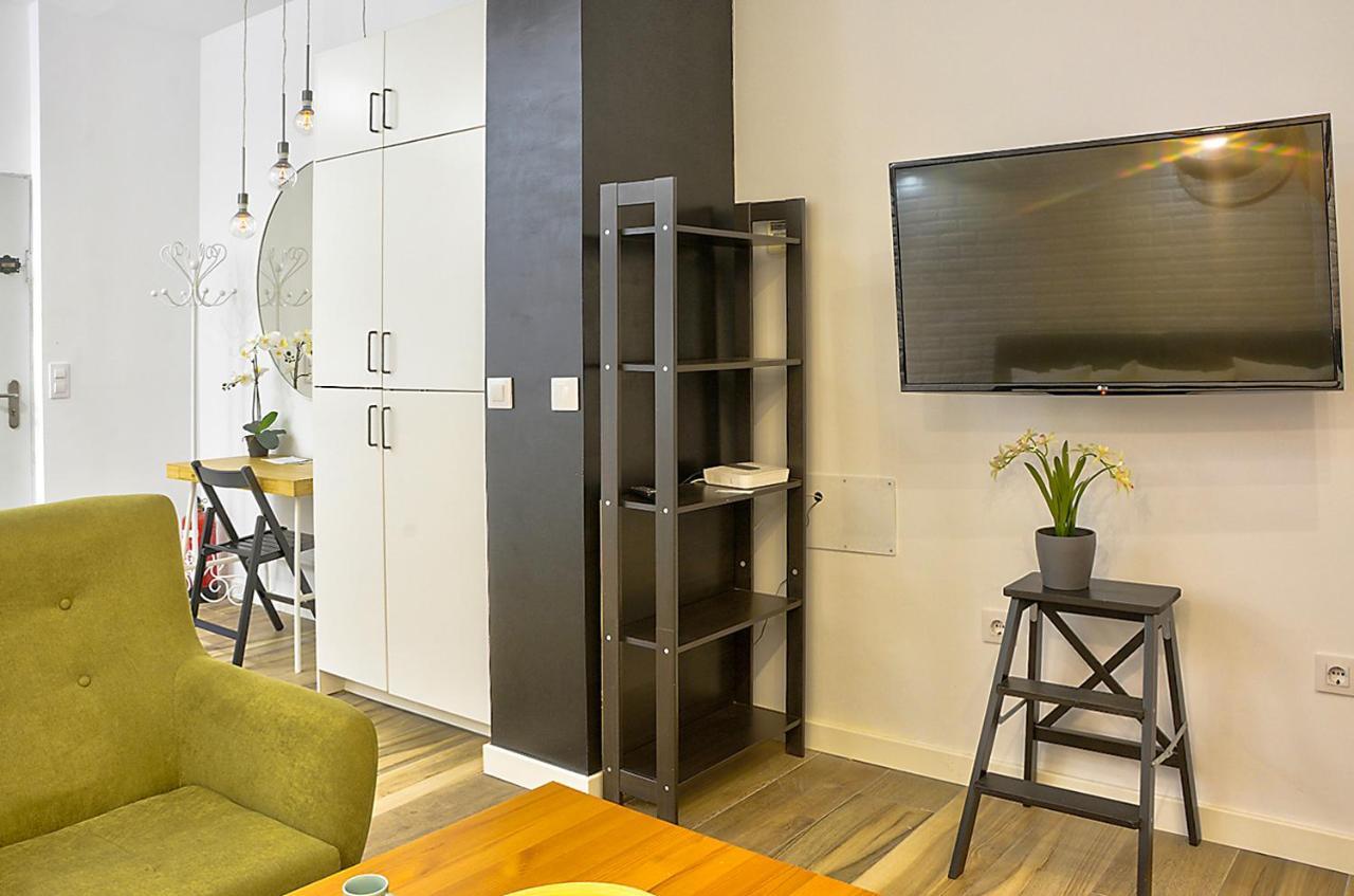 Apartsuite B&R Triana Arellano Seville Exterior photo